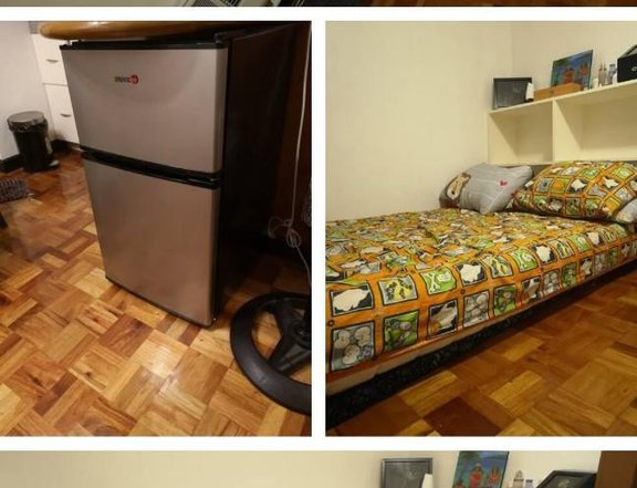 RUSH Sale Furnished 2 Bedroom Bi-Level Unit with Parking in Madison Manor Las Pinas City