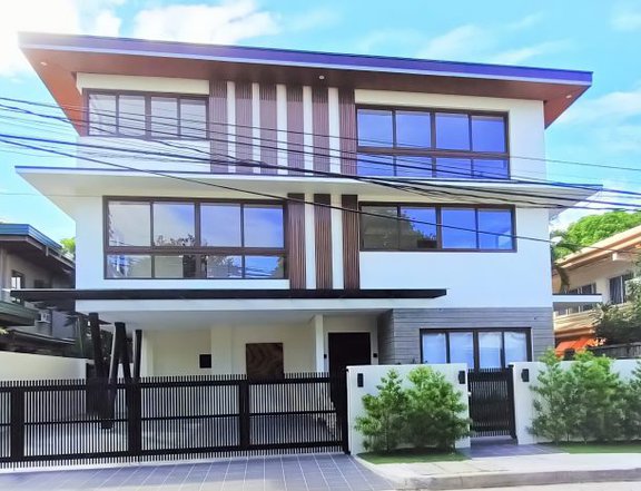 3 Story Mansion with Pool and Elevator For Sale in Ayala Alabang