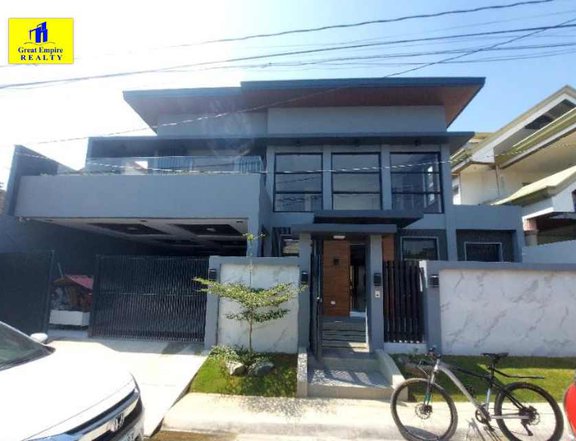 With Swimmingpool 5 Bedroom House&Lot for sale in Commonwealth QC