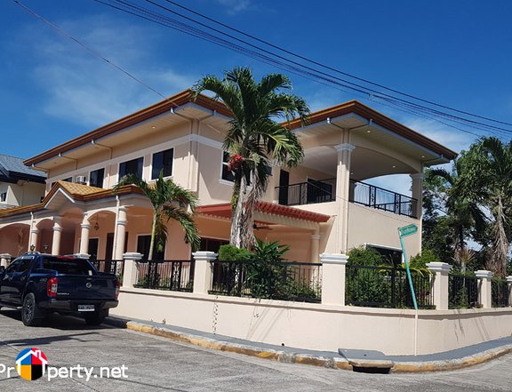 FOR SALE HOUSE AND LOT WITH 5 BEDROOM PLUS 2 PARKING IN TALAMBAN
