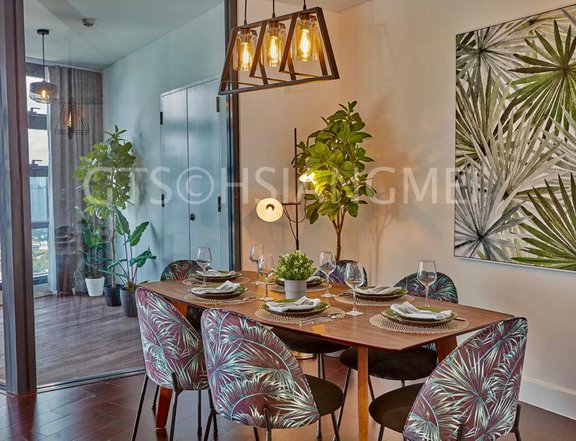 Tropical Contemporary 2-Bedroom Condo for Rent in Garden Tower, Makati