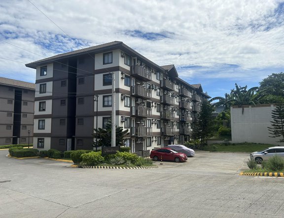 FULLY FURNISHED 32 SQM STUDIO UNIT WITH BALCONY FOR SALE IN SUCAT