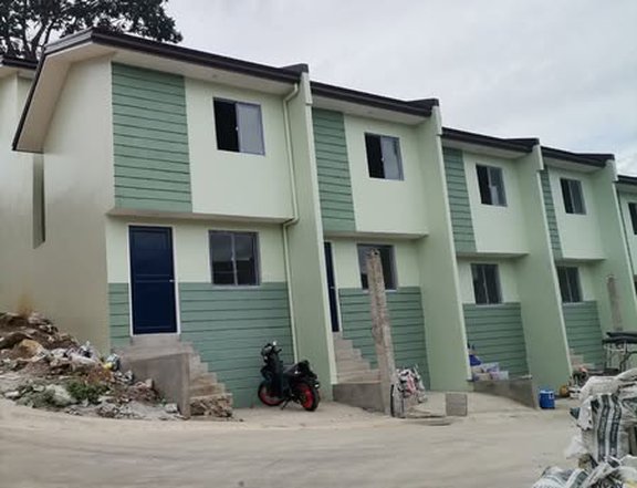 7K MONTHLY THRU PAG-IBIG 2-bedroom Townhouse For Sale TERESA RIZAL