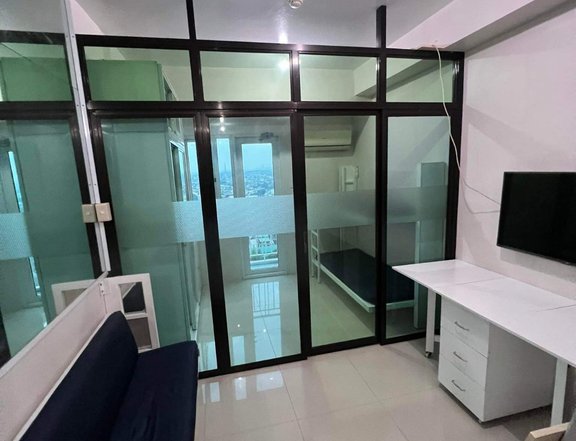 For Rent One Bedroom @ Grass Residences SM North EDSA