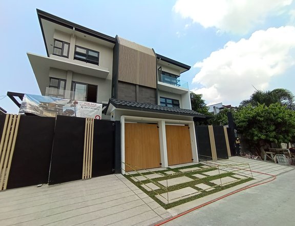Elegant 4 Bedroom House and Lot for Sale in Taguig near Mckinley