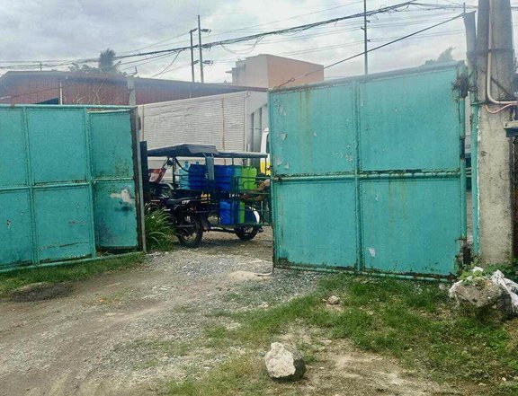 COMMERCIAL LOT FOR SALE in STA. ROSA LAGUNA