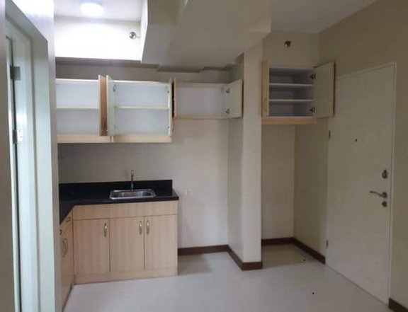 1BR Condo with Parking For Sale  Sheridan Mandaluyong City