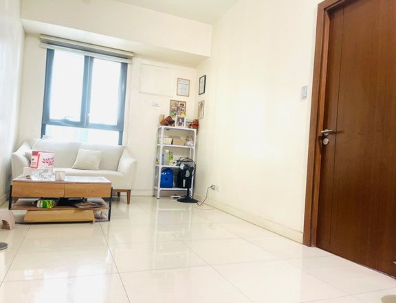 For Rent One Bedroom @ The Sapphire Bloc West