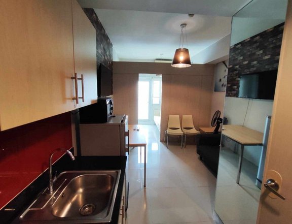 For Rent One Bedroom @ Grass Residences SM North EDSA