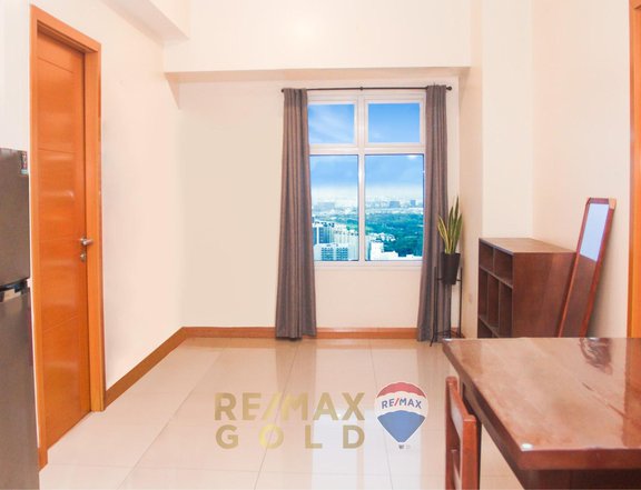 For Sale 2 bedroom fully furnished condo in Trion Tower BGC w/ parking