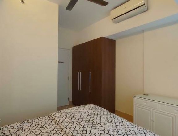 2 Bedroom Unit with 2 Balconies & Parking in Shang Salcedo Place