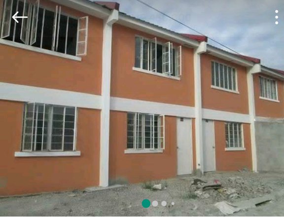 House & Lot for sale (Pasalo)