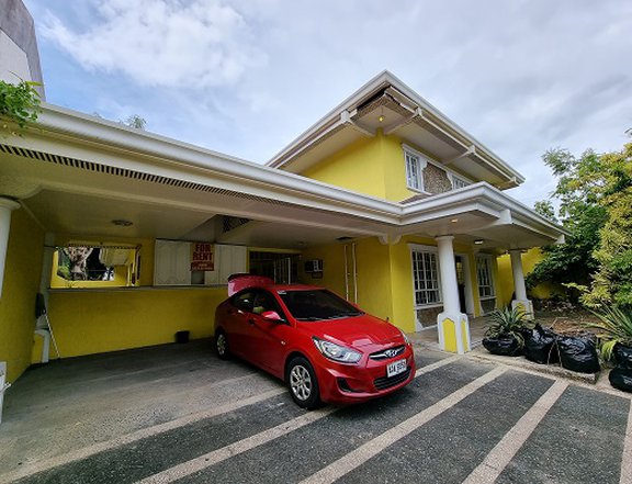 FOR RENT: 4 Bedroom House in Ayala Alabang - P100K/month