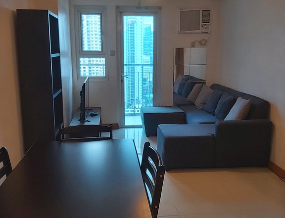 1 Bedroom Unit with Balcony for Sale at Trion Towers
