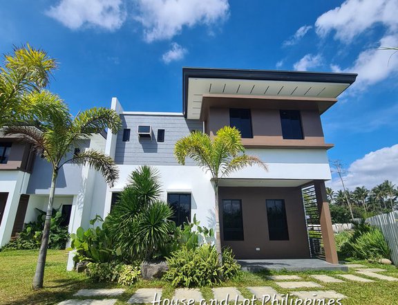 5 bedrooms Single Attached LIPA CITY, The Villages Lipa