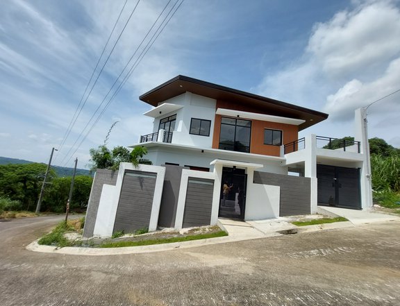 Corner House and Lot for Sale in Lower Antipolo with Overlooking
