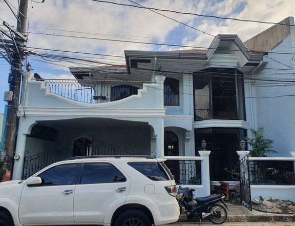 3-bedroom, 2-Storey House For Sale in Medowood Executive Vill, Bacoor Cavite