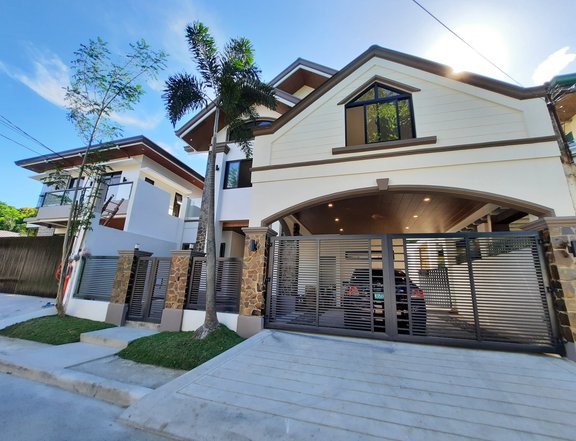 5-bedroom Single Detached House For Sale in Cainta Rizal