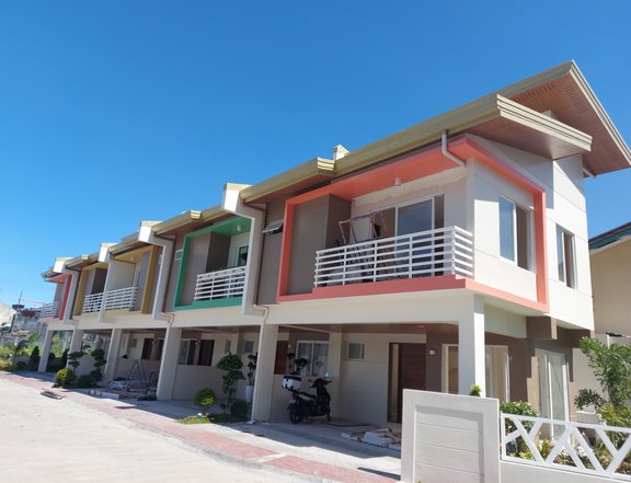 Lancris Premier, Townhouse For Sale in Paranaque Metro Manila