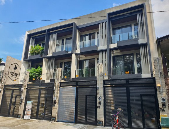 Townhouse in UP Village near Maginhawa st.