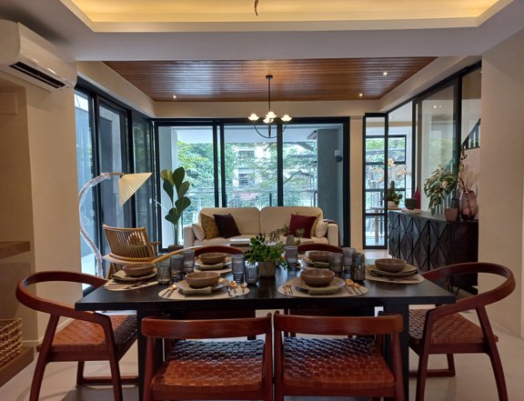 4-Sty RFO Fully Furnished Luxury Duplex near Horseshoe, Quezon City