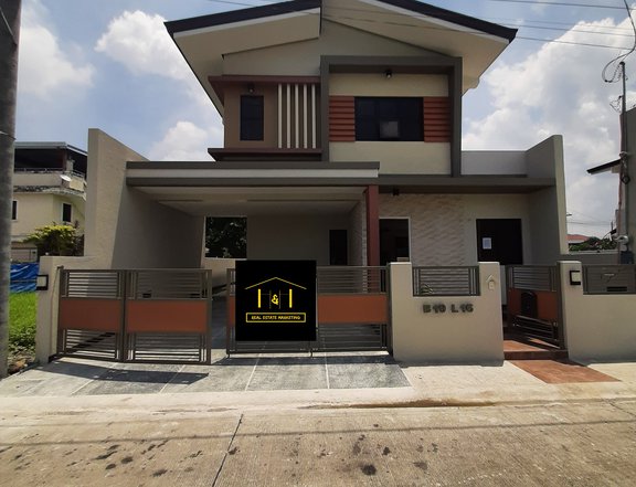 4 Bedrooms Single Detached in Grand Park Place Imus Cavite