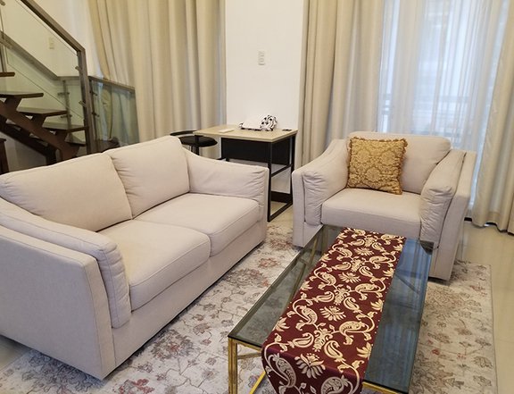 For Sale 1Br Loft Type Condo Unit with Parking in LeGrand 2 Eastwood