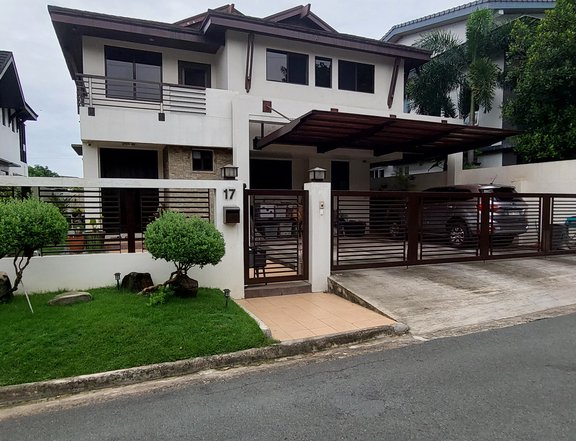 Luxurious 5 Bedroom House in Alabang Hills