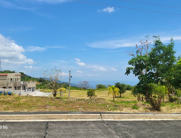 Lot for sale in Splendido Taal with view of Taal Lake