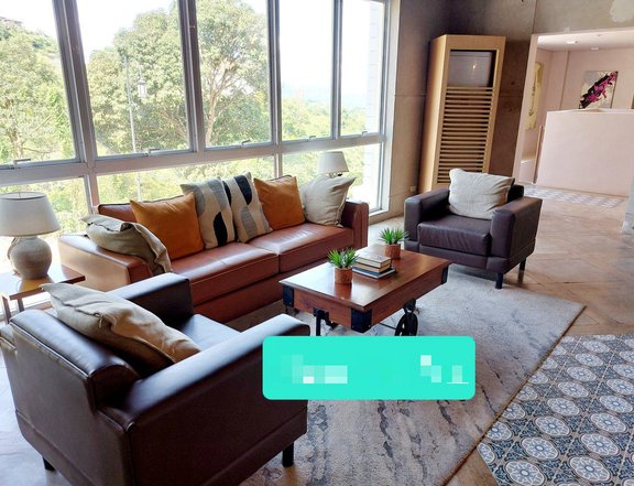 Penthouse 1BR Unit at The Manor Twin Lakes