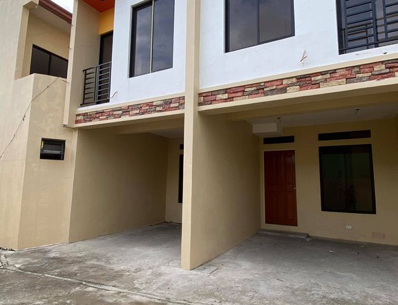 LAS PINAS 2 BR TOWNHOUSE FOR SALE