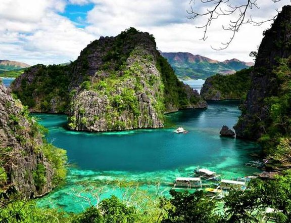 LOT FOR SALE IN THE PARADISE OF CORON PALAWAN