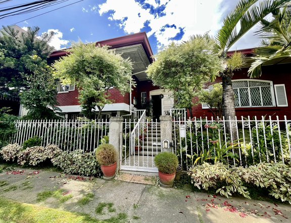 Well-Maintained Classic House in Magallanes Village, Makati