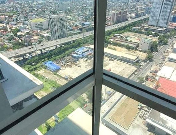 Penthouse Condo 2-BR 48 sqm in Makati City for only P30000 month