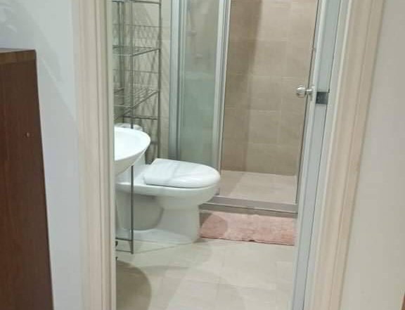 1 Bedroom Unit with Balcony in Gramercy Residence Makati City