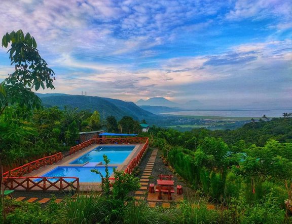 Mountain Farm Resort Overlooking Laguna de Bay