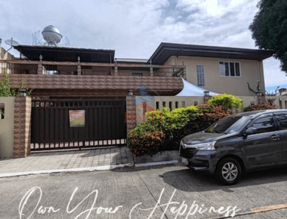 Furnished 6-bedroom Single Detached with Swimming For Sale BF Homes