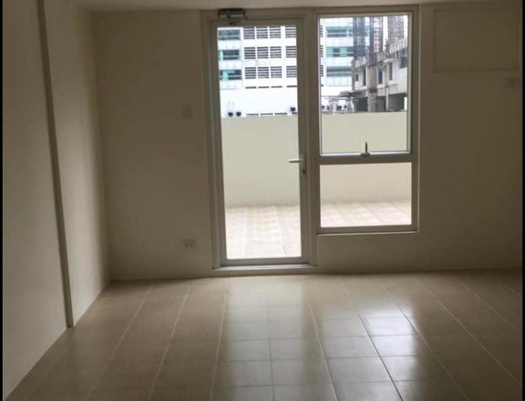 1BR with Patio & 2BR PRE SELLING in Mandaluyong Flexible Terms NO DP!