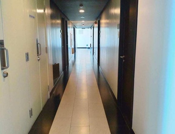 2 BR Unit with Parking in Acqua Private Residences Mandaluyong City