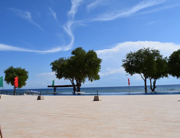 FOR SALE!! BEACH FRONT LOT LOCATED IN PORTO LAIYA BATANGAS