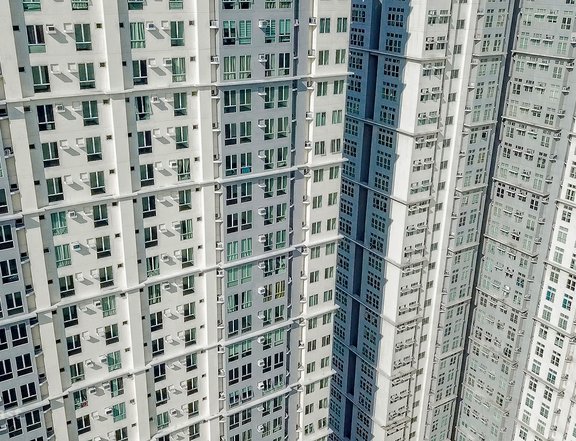 Condo in Makati 2 Bedroom 38 sqm Lifetime Ownership and Pet Friendly