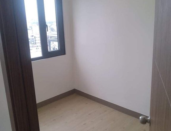 Rent to Own 1BR w/balcony For Sale in Paranaque Metro Manila