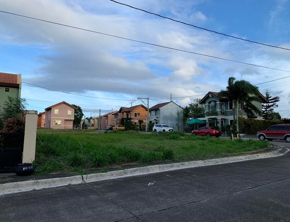 Amalfi at the Island Corner Lot for Sale in Dasmarinas Cavite