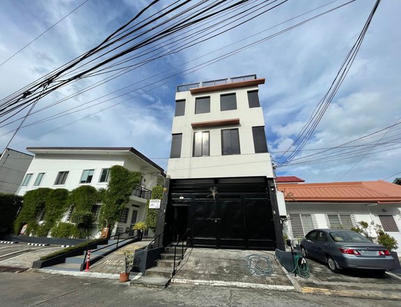For Sale 13BR 3 Storey Building at BF Homes Phase 3 - CRS0292