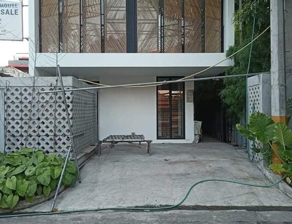Modern Duplex House for Sale in Bf Homes Paranaque