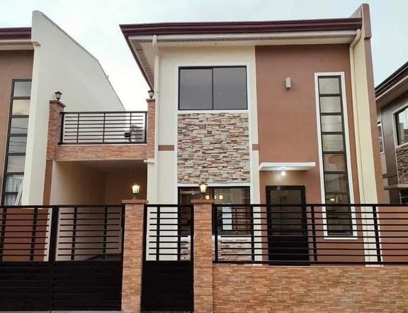 13K MONTHLY DOWNPAYMENT! SINGLE ATTACHED HOUSE AND LOT HERE IN CAVITE