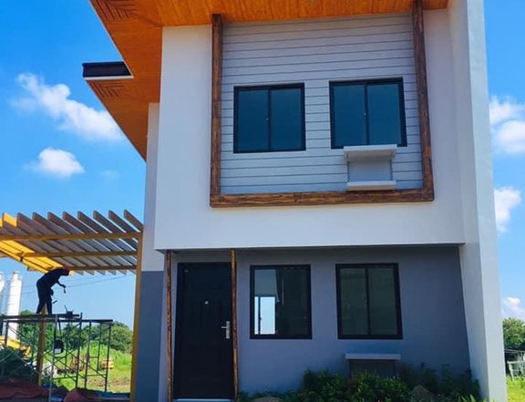 AFFORDABLE HOUSE AND LOT AT IMUS CITY CAVITE!!! FEW UNITS LEFT