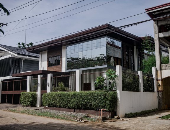 5-Bedroom TownHouse For Sale in Puerto Princesa, Palawan