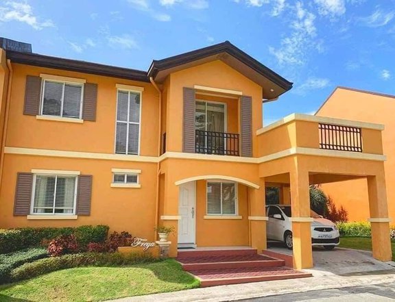 5-bedroom House For Sale in Subic Zambales