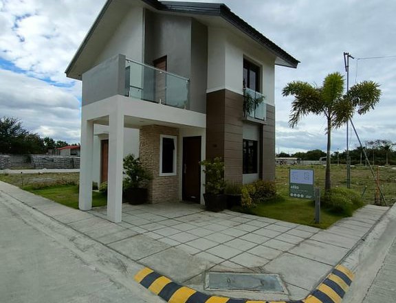 3-bedroom Single Detached House For Sale in Binan Laguna